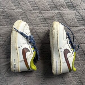 Nike Force 1 Kids White and Green Sneakers with Blue Laces